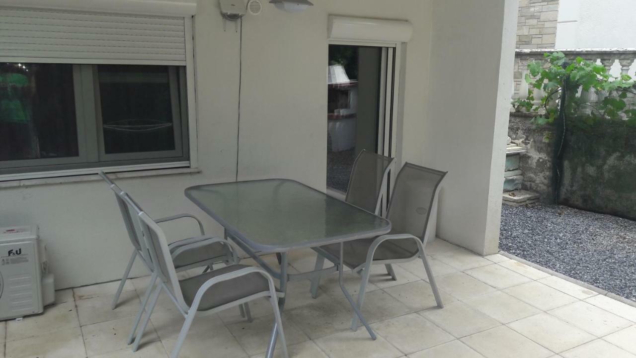 Friends 2 Apartment Peraía Esterno foto